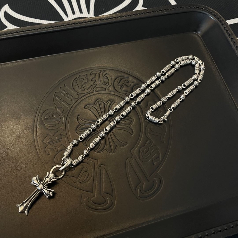 Ch**me He**ts necklaces